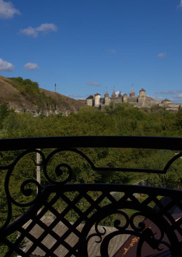 ホテル Smotrytska Vezha カームヤネツィ・ポジーリシクィイ エクステリア 写真